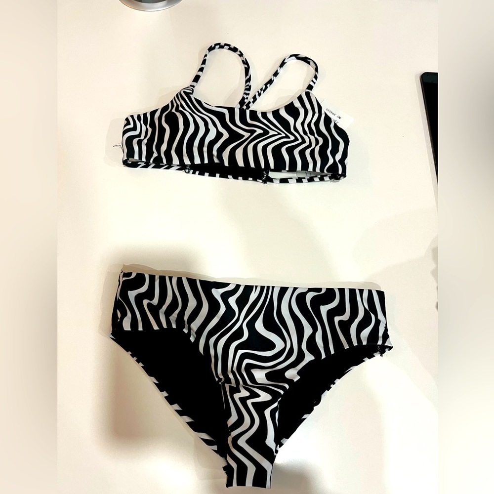 TILLY’S girl zebra print reversable swimsuit